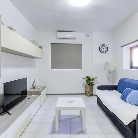 Peaceful 1br Maisonette With Sofa Bed With Wifi By 360 Estates *