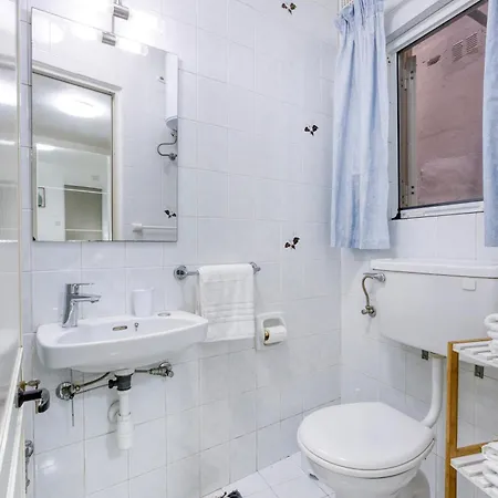 Peaceful 1br Maisonette With Sofa Bed With Wifi By 360 Estates