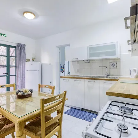 Lejlighed Peaceful 1br Maisonette With Sofa Bed With Wifi By 360 Estates San Pawl il-Baħar